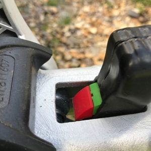 Visual indicator on the tow hitch showing green