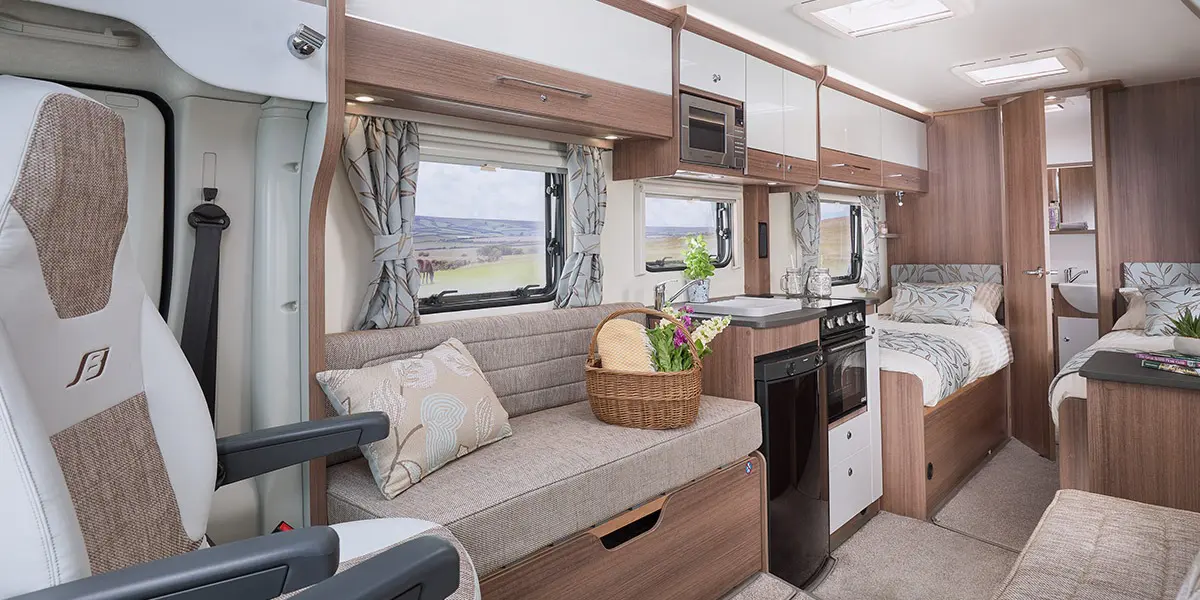 Advance 76-2T in standard ‘Hampstead’ soft furnishings