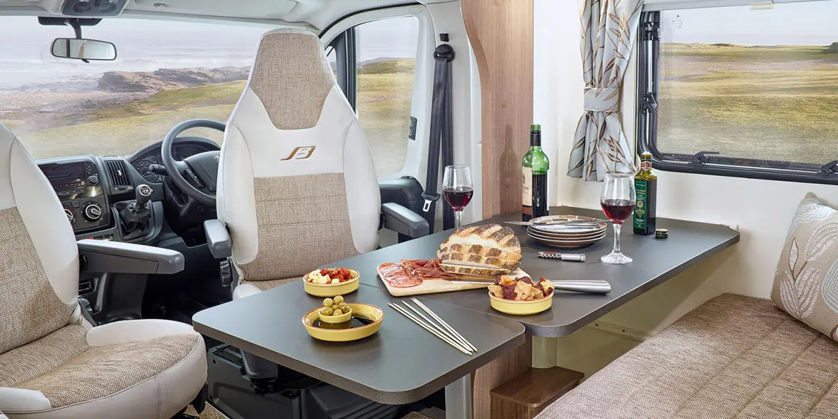 Advance 76-4 with wall mounted table