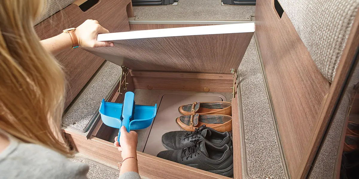 Alliance Silver Edition 76-2T underfloor storage