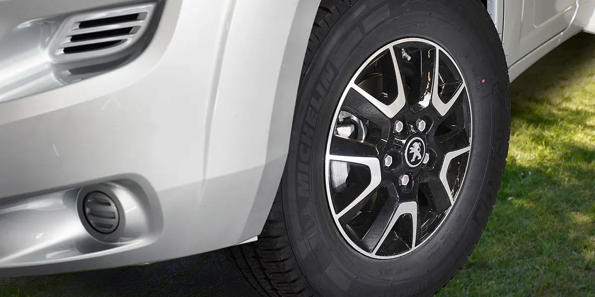 Diamond cut style 'Graphite' 16” alloy wheels with premium brand tyres with premium brand tyres with tyre pressure sensors