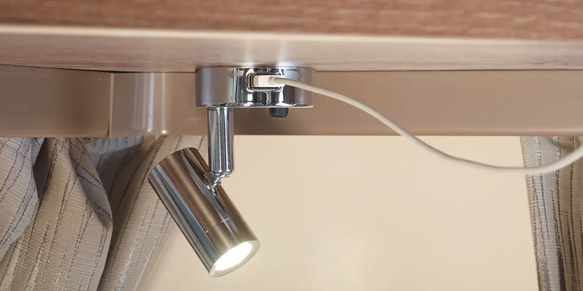 USB socket in directional spotlight (all models)