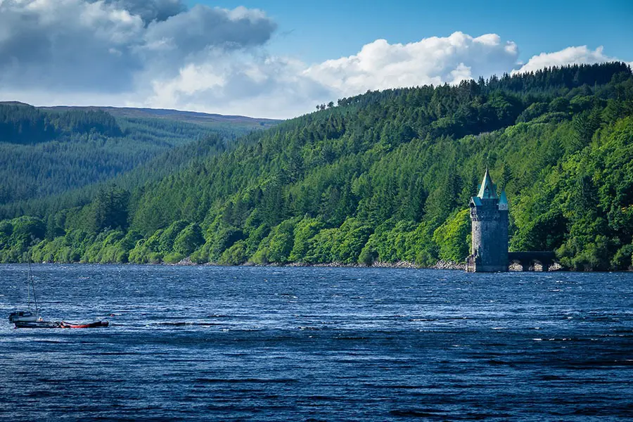 Lake Vyrnwy in Wales with a castle in the background