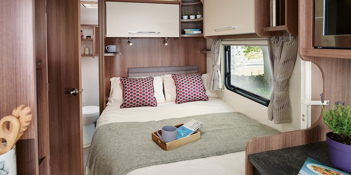 Phoenix 440 Series 1 Bailey of Bristol