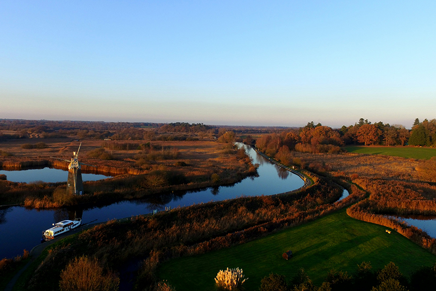 A view over Norfolk Broads: Photo by Andrew Banner on Unsplash