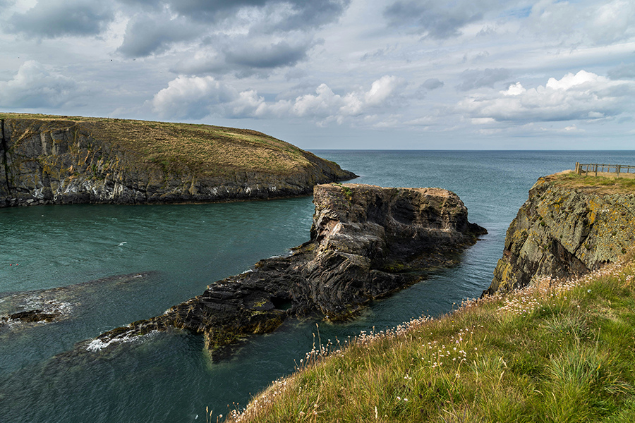 A view over Cardigan Bay. Photo by Danny Thomas on Unsplash