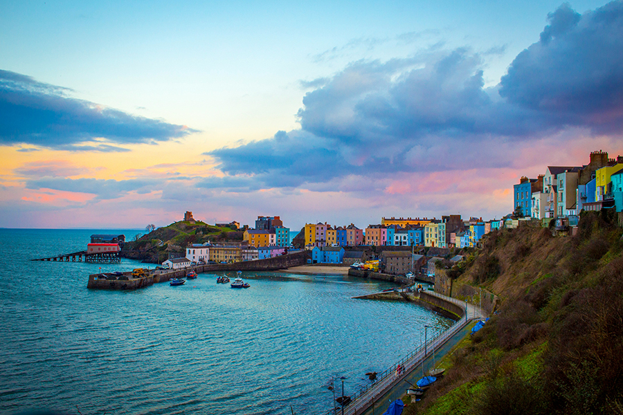 A view onto Tenby harbour, Pembrokeshire. Photo by Beata Mitręga on Unsplash